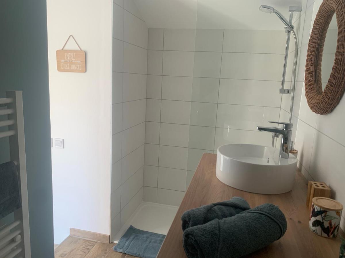 Saint-Andeol-le-Chateau Gite Bambou Avec Piscine מראה חיצוני תמונה